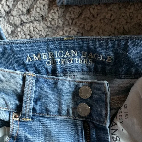 American Eagle Distressed Artist Crop Stretch Jeans — 8 - Picture 5 of 6